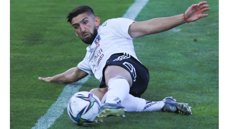 Emiliano Amor firmó hasta el 2024 en Colo Colo