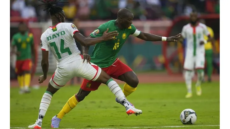 Vincent Aboubakar lideró la remontada de Camerún ante Burkina Faso en el debut de la Copa de África.
