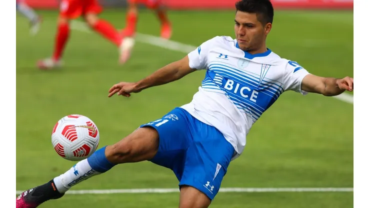 Tras una larga espera, finalmente Catuto decidió que continuará su carrera defendiendo los colores de Universidad Católica.