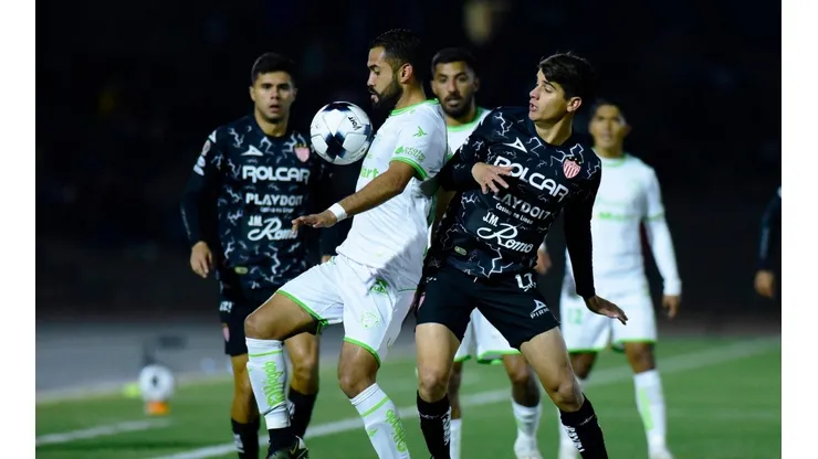 Con Ángelo Araos de titular en el Necaxa, el equipo de Pablo Guede no pudo de visitante