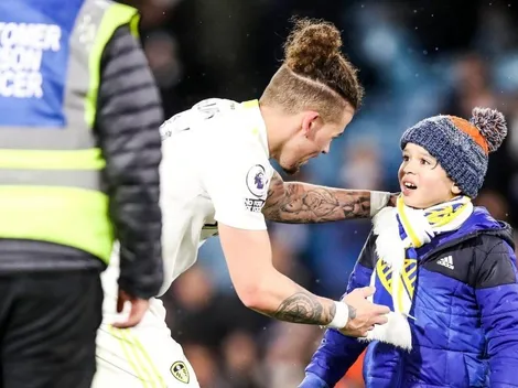 Leeds United lanza drástica sanción a hinchas que invadan la cancha