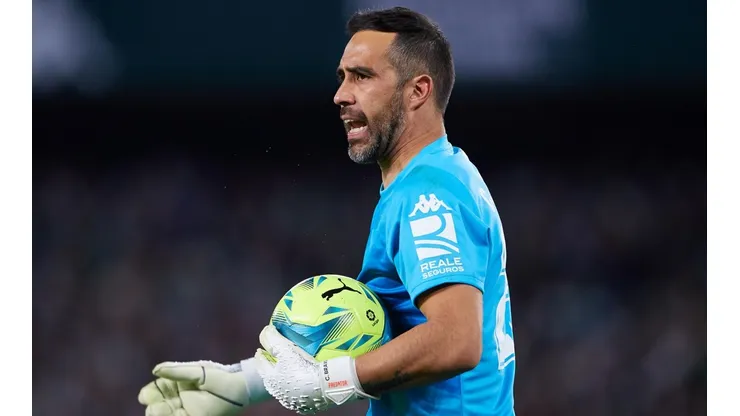 Claudio Bravo no juega desde el 27 de noviembre por Europa League.