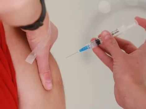 ¿Quiénes deben vacunarse primero con la Cuarta Dosis y cuándo comienza el proceso?