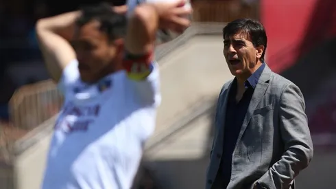 Johnny Herrera destacó el trabajo de Quinteros en Colo Colo