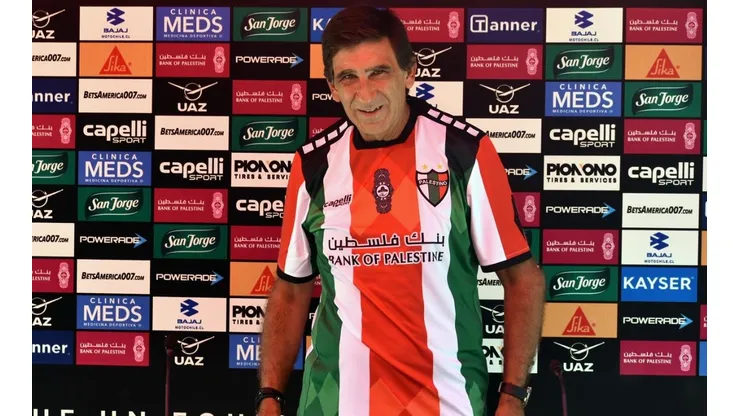 Gustavo Costas presentado como flamante entrenador de Palestino.