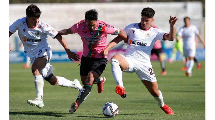 Luis Jiménez aún es jugador libre tras terminar su contrato con Palestino.