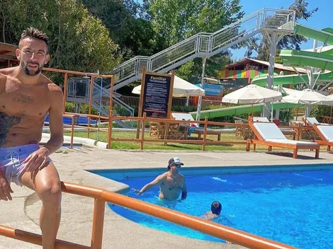 Isla lo pasa chancho en La Serena tirándose en un tobogán acuático