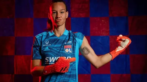 Tiane Endler tiene grandes chances de ganar el premio a la mejor arquera del mundo