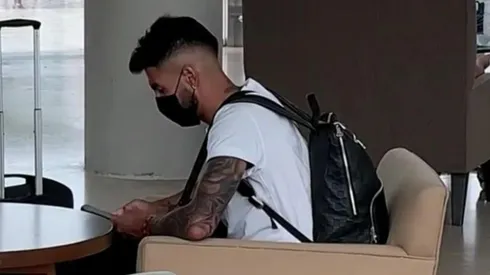 Lucero llegó a las 16.30 al hotel de concentración de Colo Colo en Buenos Aires