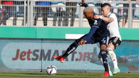 Colo Colo y la U jugarán en Argentina sin público