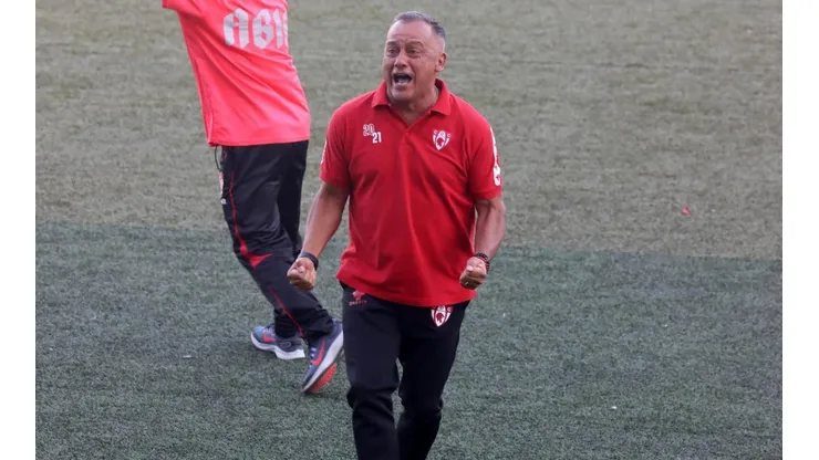 Erwin Durán deja la banca de Copiapó ante la demora por el partido de promoción