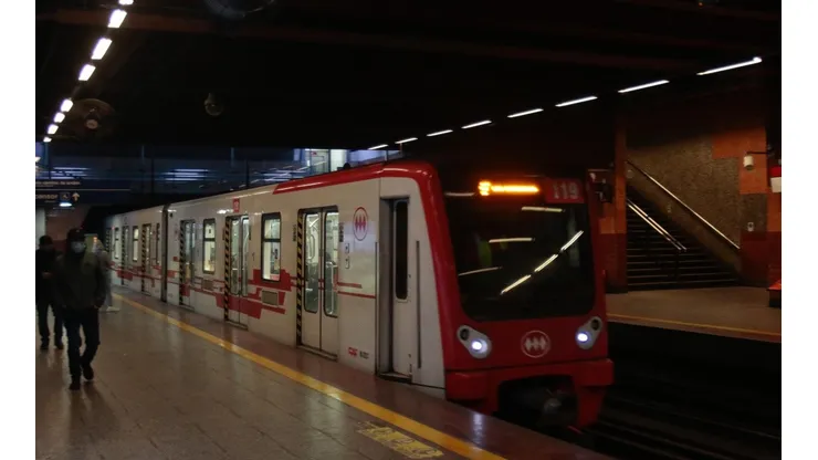 Revisa el detalle del horario para el tren subterráneo.