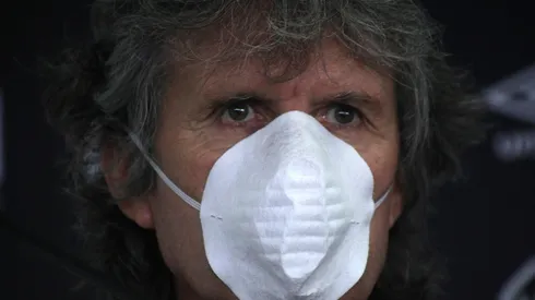 El director deportivo de Colo Colo está siendo suplantado en Twitter