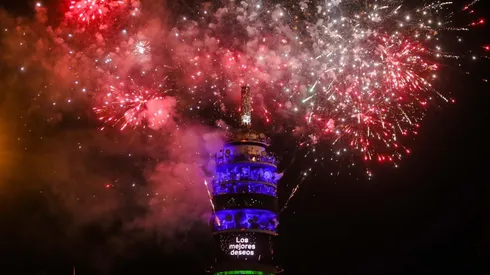 Solo en Las Condes habrá fuegos artificiales en Santiago.