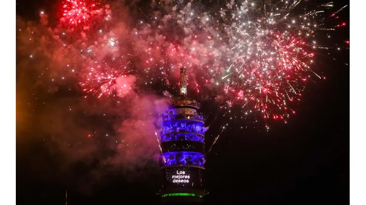 Solo en Las Condes habrá fuegos artificiales en Santiago.