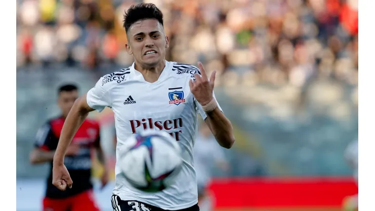 Pablo Solari, hombre ancla que se terminó de formar como jugador profesional en Colo Colo el 2021 viviéndolas todas.