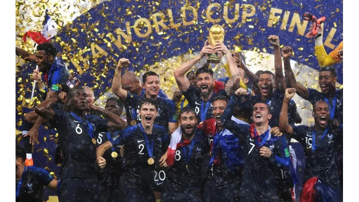 UEFA califica de "caníbal" al Mundial cada dos años.