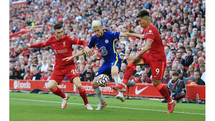 Chelsea y Liverpool buscan acercarse al líder Manchester City.