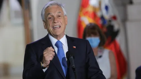 Presidente Piñera anunciando proyecto PGU