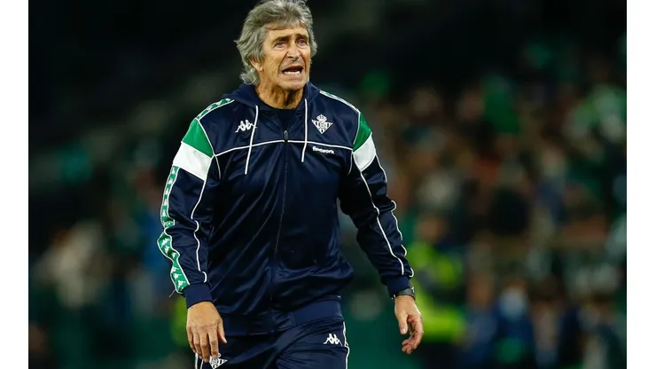 Manuel Pellegrini sufrirá varias bajas por coronavirus pensando en la fecha 19 de La Liga de España.