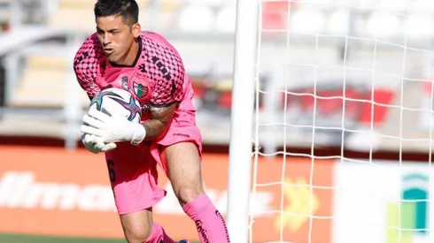 Nery Veloso realiza notable gesto al ayudar a combatir siniestros en Quillón, Región de Ñuble.