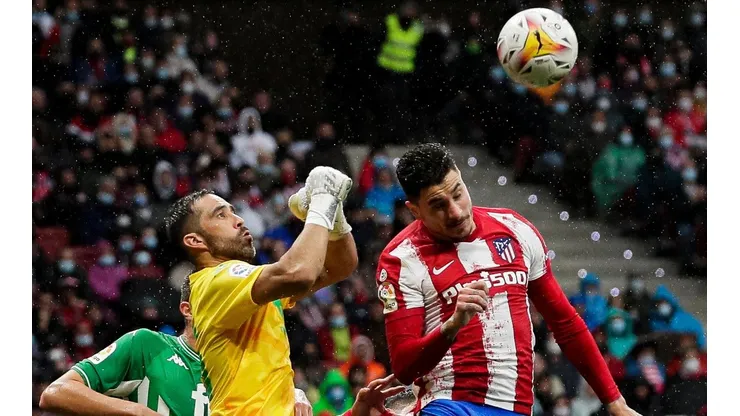BRavo termina contrato en junio con Betis pero puede seguir
