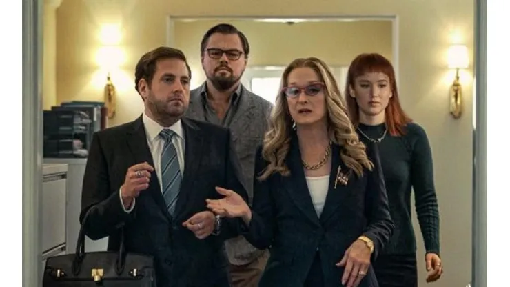 La película es protagonizada por Jennifer Lawrence y Leonardo DiCaprio