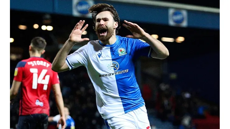 Ben Brereton Díaz y el Blackburn Rovers van por el liderato de la Championship