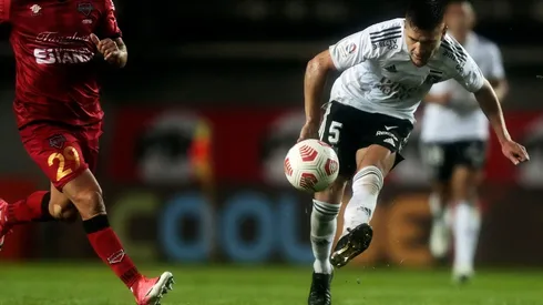 Leonardo Gil renovó su contrato con Colo Colo después de una temporada debut que fue de más a menos, producto de una lesión