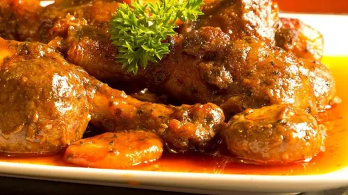 Revisa los detalles de esta idea para la cena navideña.