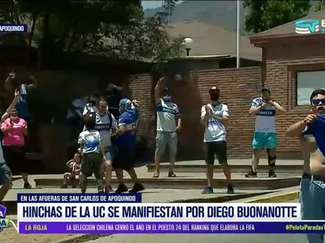 Hinchas de la UC protestaron por la salida de Buonanotte