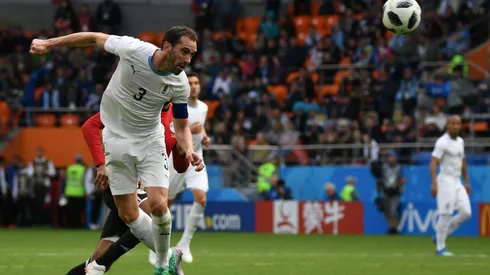 Diego Godín está en la mira del Betis