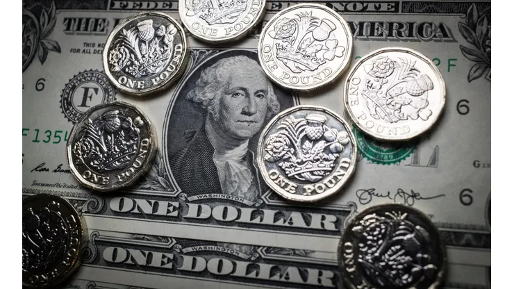 Depués de un alza, poco a poco ha comenzado a bajar el precio del dólar.