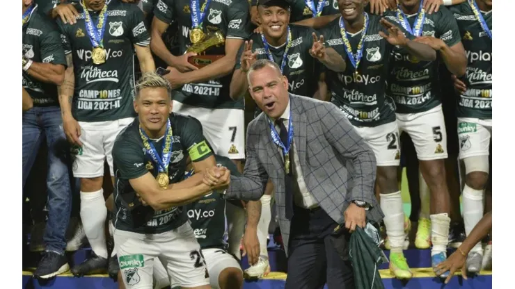 Rafael Dudamel celebra junto al Deportivo Cali
