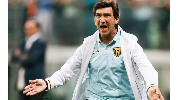 Gustavo Costas ha sido campeón en muchos países de América
