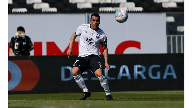 El goleador histórico está evaluando su regreso a Macul.