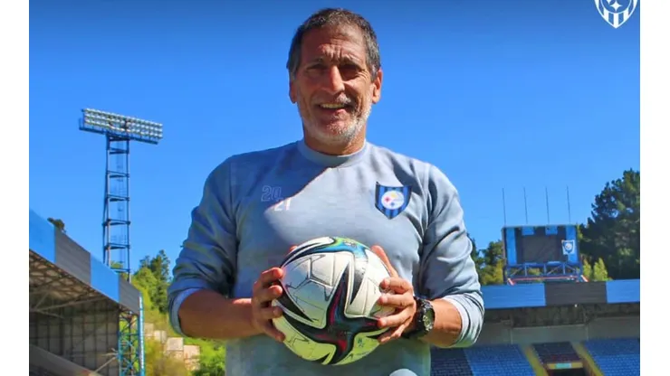 Mario Salas está a punto de salvarse del descenso y de timbrar con éxito su llegada a Huachipato