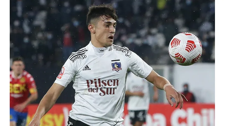 Cercanos del joven futbolista argentino detallaron que el Cacique ya acordó con Talleres la fórmula que les permitirá quedarse con el 80% del pase del Pibe