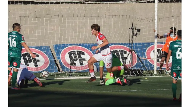 Manuel López puede pasar de Deportes Copiapó como goleador de la Primera B a Colo Colo.