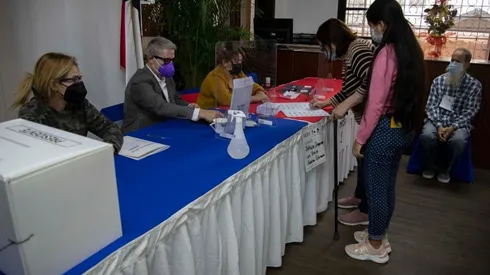 VENEZUELA: Chilenos votan en segunda vuelta