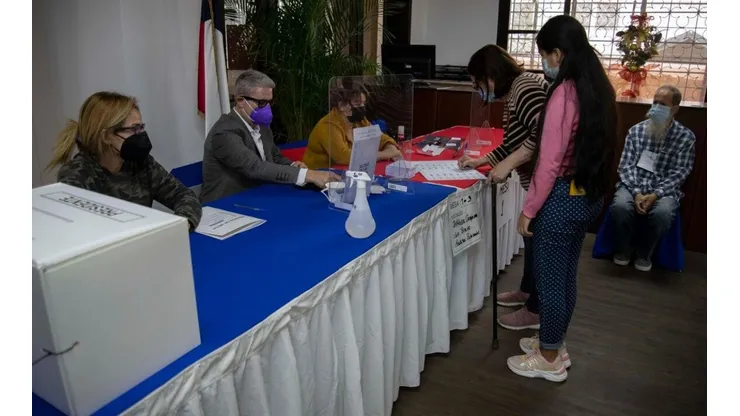 VENEZUELA: Chilenos votan en segunda vuelta