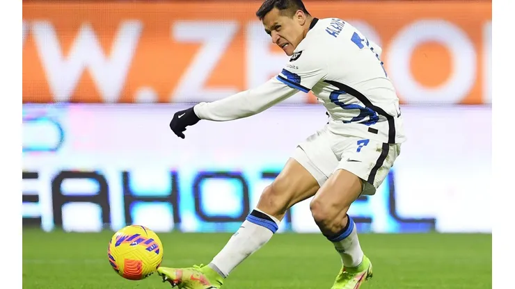 El delantero chileno del Inter puso su nombre en el marcador que terminó 5-0 del cuadro lombardo sobre el Salernitana y recibió el elogio de su entrenador.