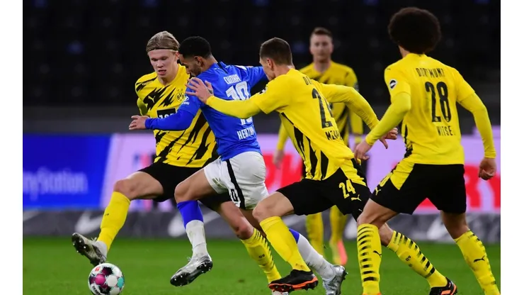 Borussia Dortmund es segundo en la Bundesliga con 34 puntos.