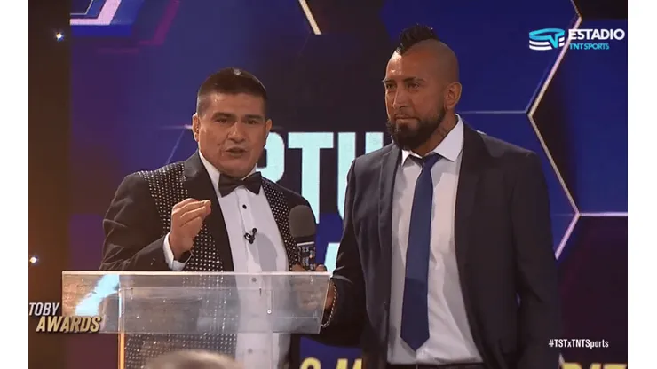 Marcelo Vega entregó premios con categorías muy graciosas.