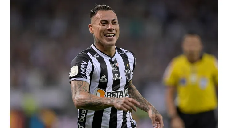 Prensa brasileña destaca el partido de Eduardo Vargas en la obtención de la Copa de Brasil por parte de Atlético Mineiro ante Paranaense