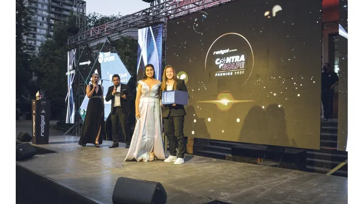 Sonya Keefe, de Universidad de Chile, es la Jugadora Revelación Tiane Endler del Campeonato Nacional Femenino 2021.