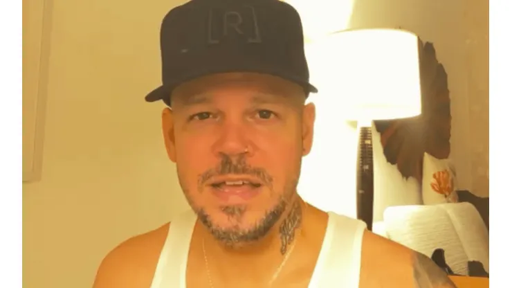 Residente en medio del mensaje que le dedicó a Chile.