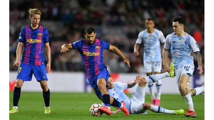 Sergio Agüero deberá retirarse del fútbol por problemas cardíacos.