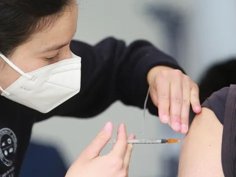 ¿Qué personas deben vacunarse con la tercera dosis la semana del 13 al 19 de diciembre?