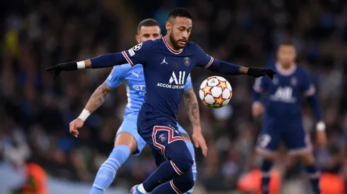 Periodista francés critica el estilo de juego que realiza el futbolista del PSG, Neymar contra sus rivales